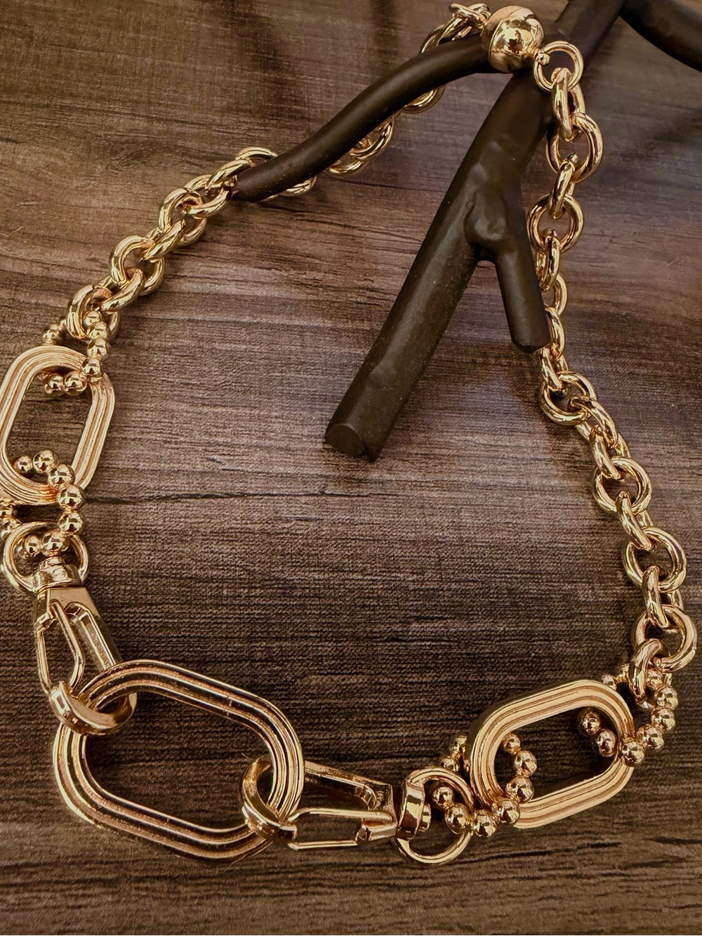 🌟 LUV AJ Coronado Gold-Link Statement Necklace (Waterproof/Tarnish-free)